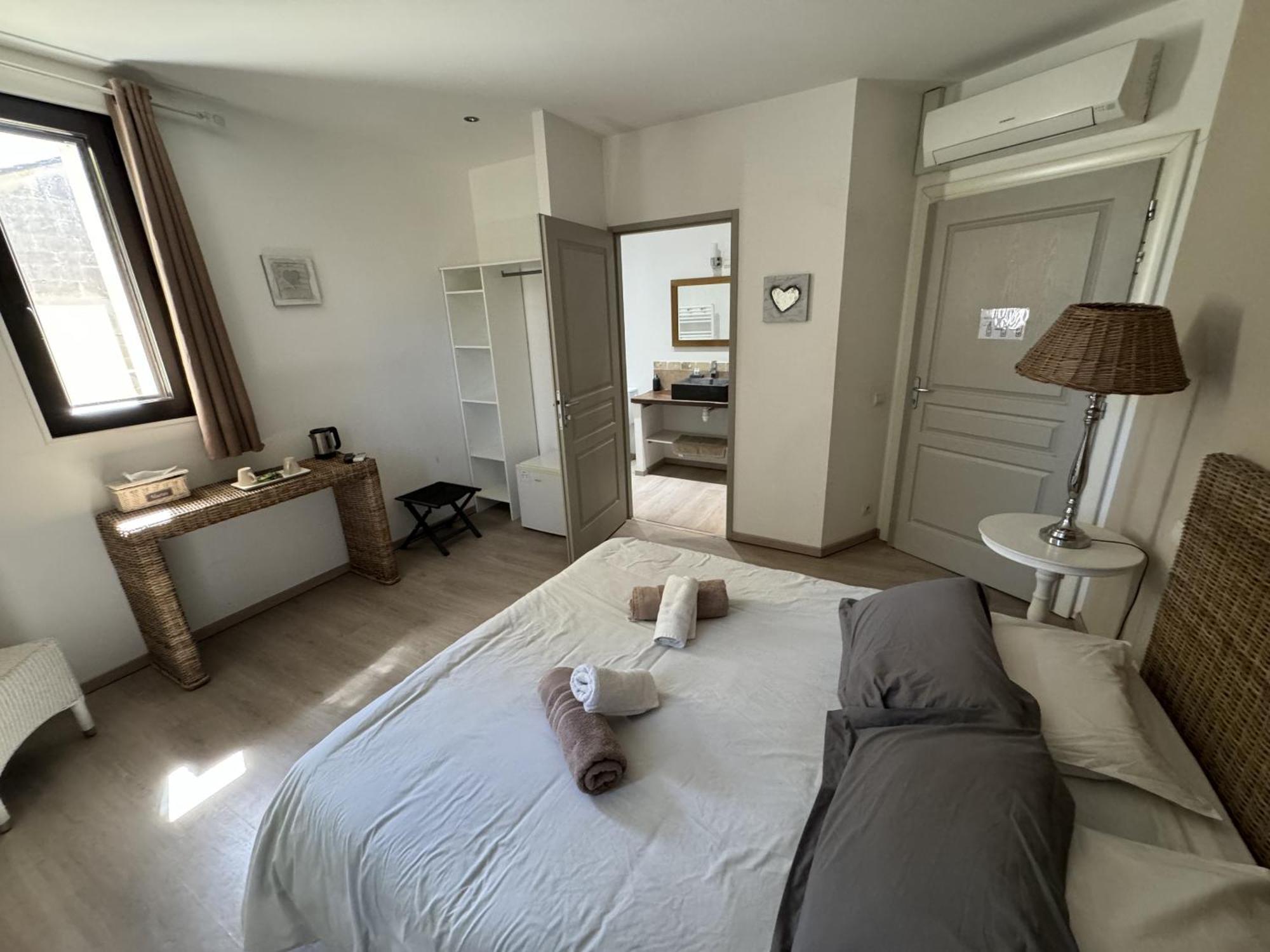 B&B Maison D'Hote Et Gite Mas D'Eymard Arlés Habitación foto